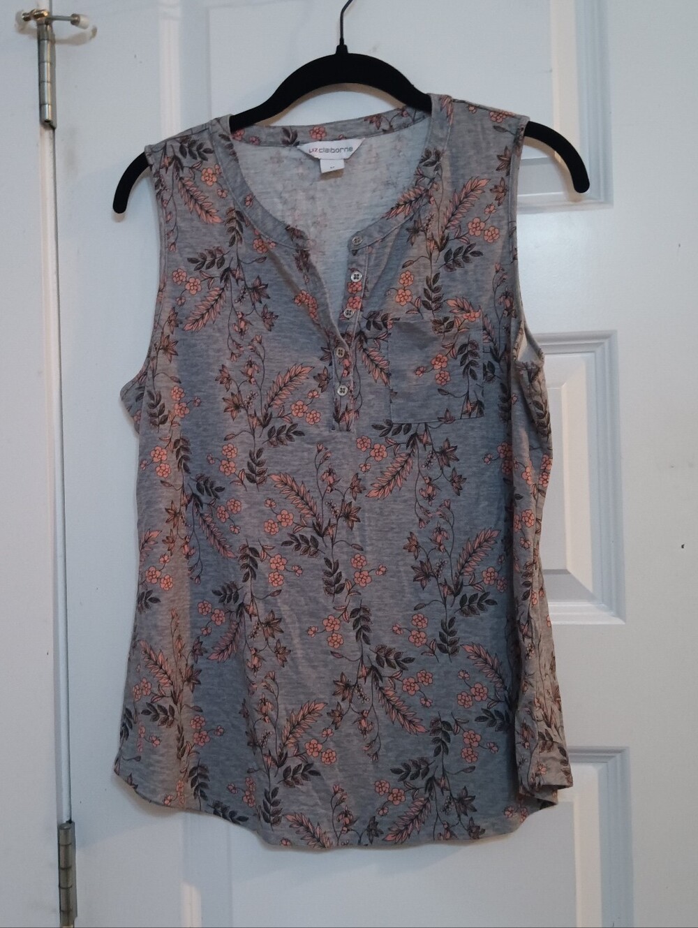 Liz Claiborne Gray Floral Sleeveless Henley Camisole